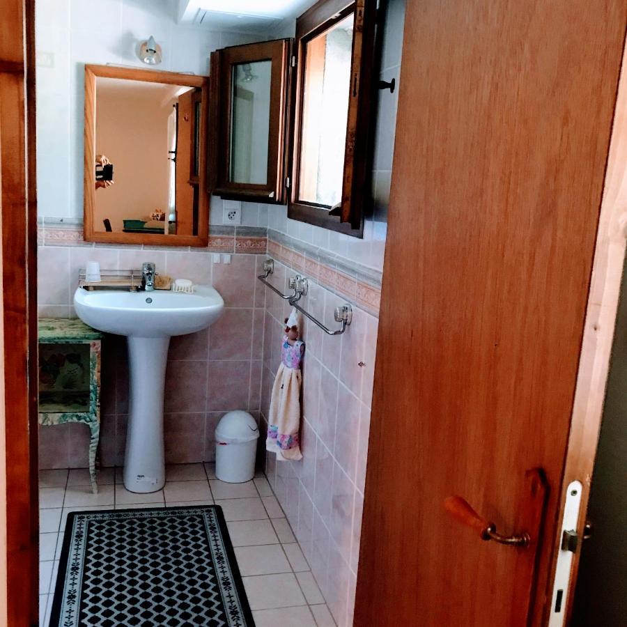 Chambre Et Salle De Bain Prive S'Ouvrant Sur Terrasse, Jardin Et Cuisine D'Ete Quillan Esterno foto