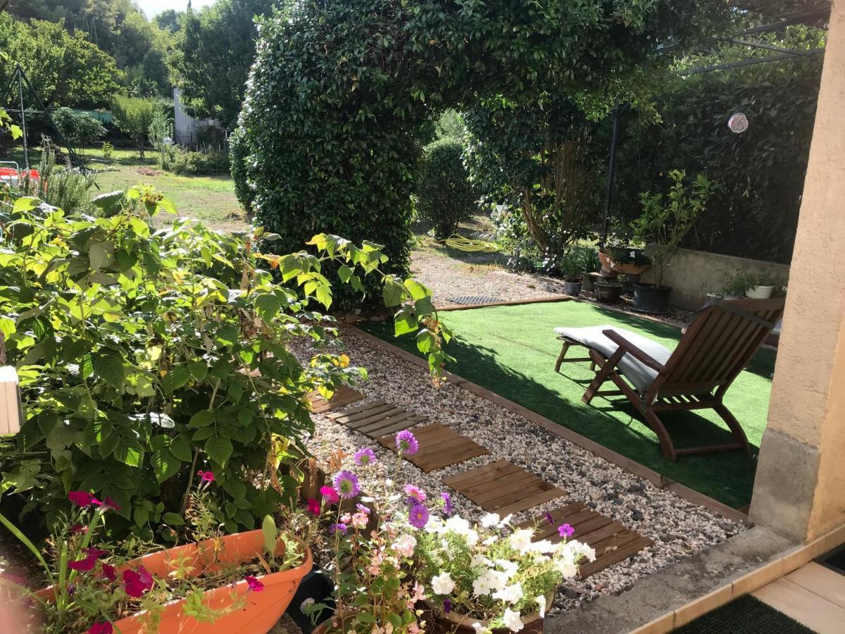 Chambre Et Salle De Bain Prive S'Ouvrant Sur Terrasse, Jardin Et Cuisine D'Ete Quillan Esterno foto